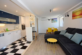 Отель Apartman Nena  Сплитска